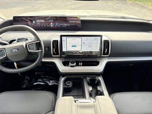New 2026 Ford Expedition Active RWD image 15