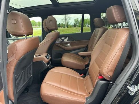 Used 2026 Mercedes-Benz GLS 450 4MATIC image 17