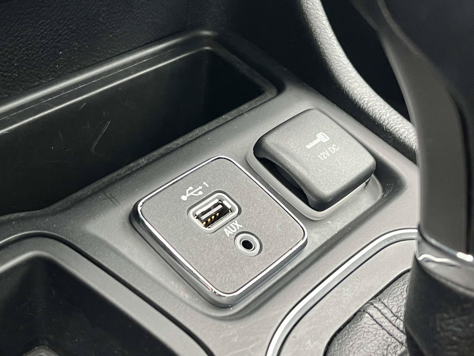 Used 2022 Jeep Cherokee Latitude Lux w/ Sun & Sound Group FWD image 36