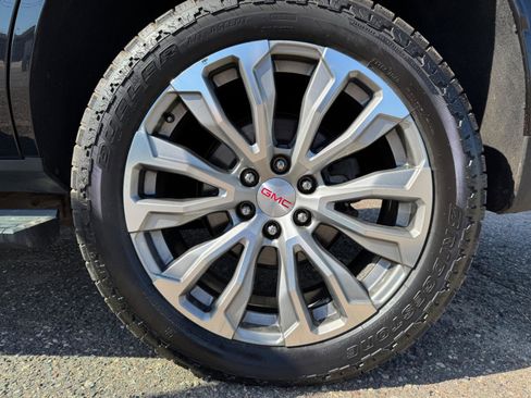 Used 2021 GMC Yukon Denali w/ Denali Ultimate Package image 21