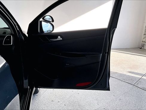 Used 2019 Hyundai Tucson Limited AWD/4WD image 23