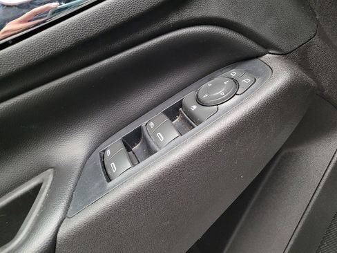 Used 2018 Chevrolet Equinox LT FWD image 27