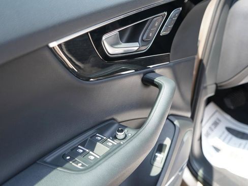 Used 2019 Audi Q7 3.0T Prestige AWD/4WD image 43