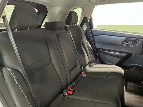 Used 2024 Nissan Rogue S FWD image 14