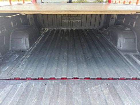 Used 2023 GMC Sierra 1500 SLT AWD/4WD image 11