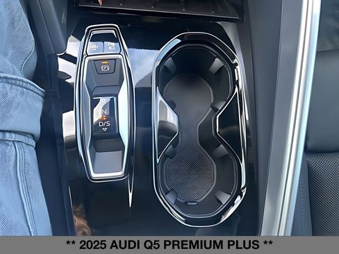 New 2025 Audi Q5 Premium Plus image 30
