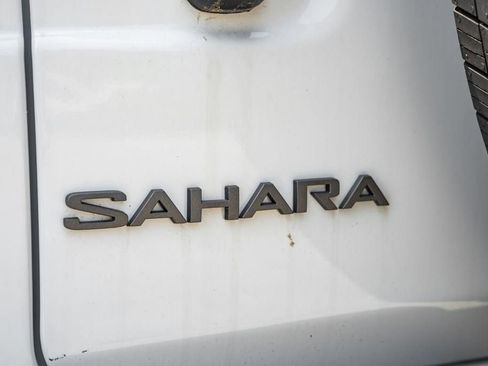 New 2025 Jeep Wrangler Unlimited Sahara w/ Technology Group AWD/4WD image 8