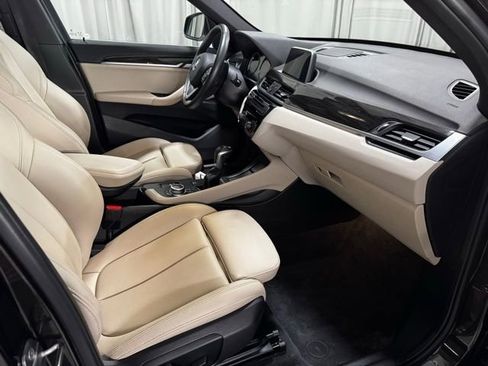 Used 2018 BMW X1 xDrive28i w/ Convenience Package image 11