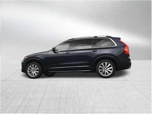 Used 2017 Volvo XC90 T6 Momentum w/ Vision Package AWD/4WD image 23