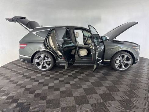 Used 2025 Genesis GV80 3.5T Prestige AWD/4WD image 13