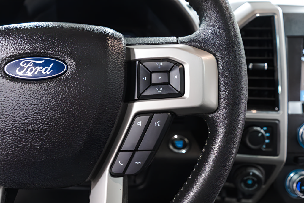 Used 2018 Ford F150 Lariat w/ Equipment Group 502A Luxury AWD/4WD image 7