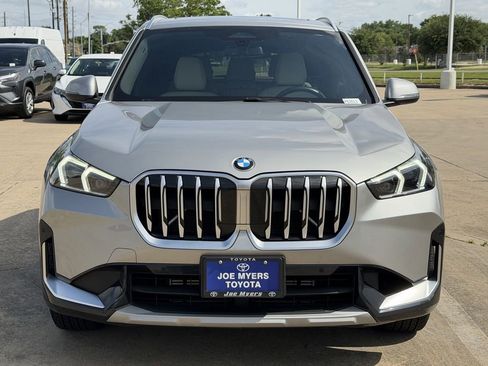 Used 2025 BMW X1 xDrive28i w/ Convenience Package AWD/4WD image 3