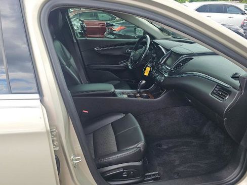 Used 2015 Chevrolet Impala LT FWD image 6