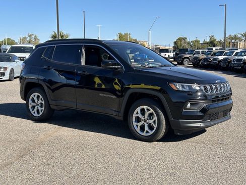 New 2026 Jeep Compass Latitude image 5