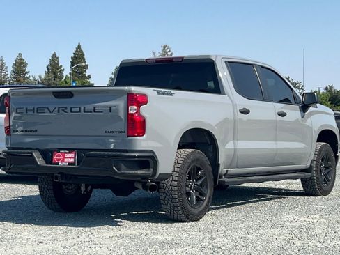 Used 2025 Chevrolet Silverado 1500 Custom Trail Boss w/ Dark Appearance Package AWD/4WD image 3