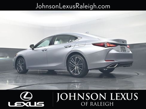New 2025 Lexus ES 350 350 image 18