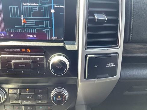 Used 2019 Ford F150 Lariat w/ Equipment Group 502A Luxury AWD/4WD image 29