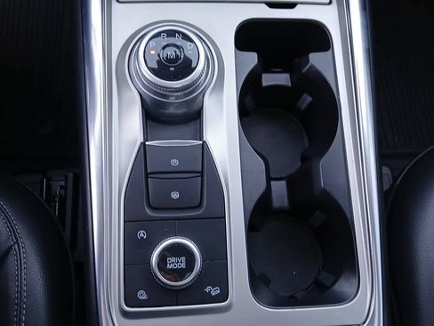 Used 2020 Ford Explorer XLT w/ Equipment Group 202A image 42