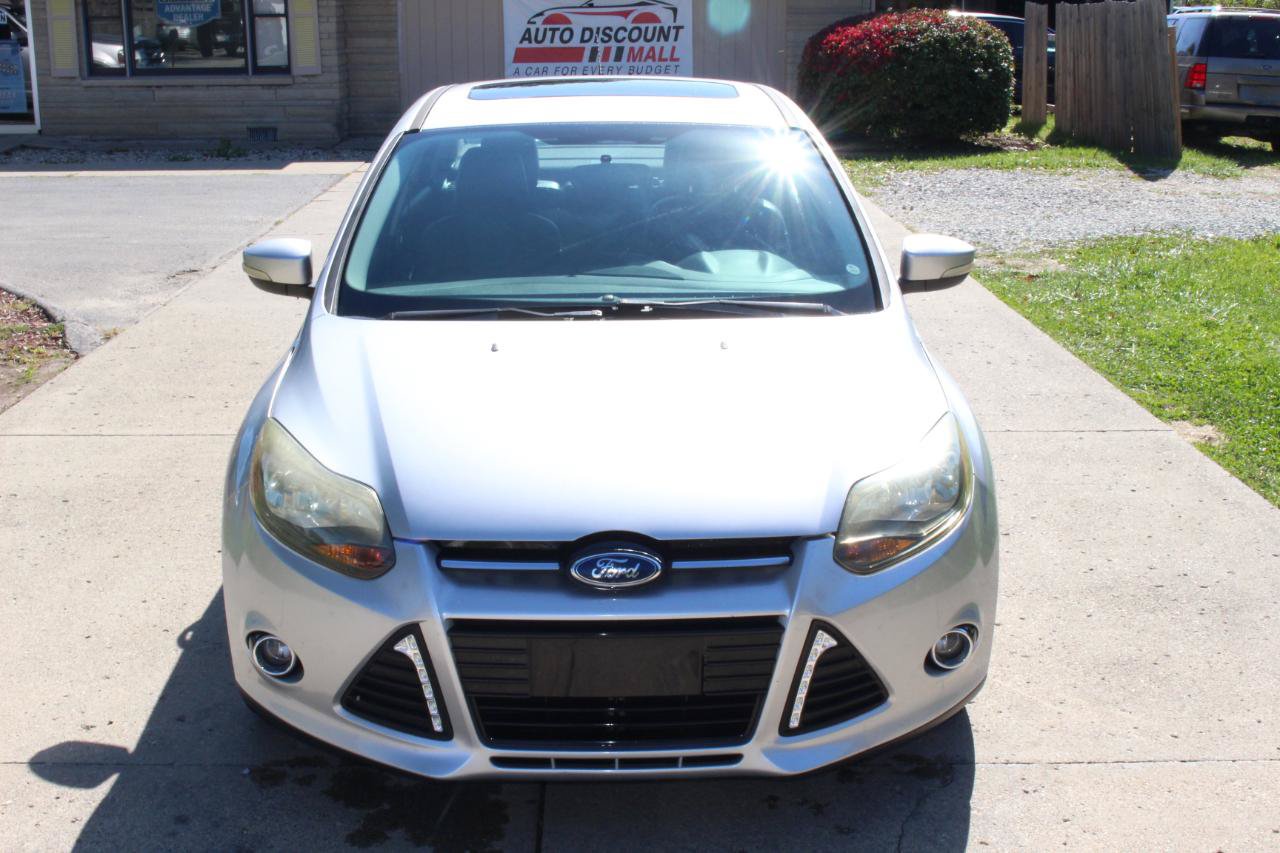 Used 2014 Ford Focus Titanium FWD image 4
