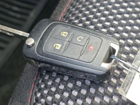 Used 2017 Chevrolet Equinox LT w/ Convenience Package image 32