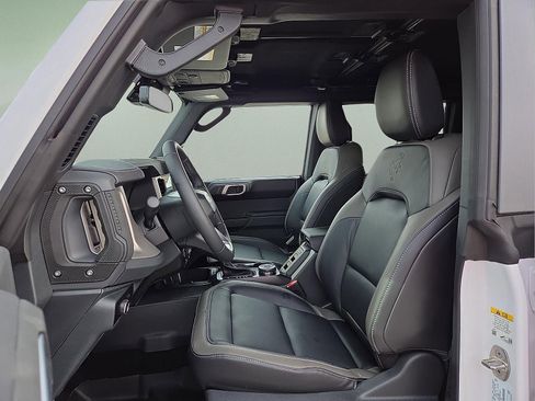 New 2026 Ford Bronco Outer Banks w/ Sasquatch Package image 15