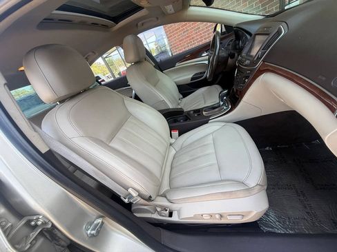 Used 2015 Buick Regal Premium w/ Driver Confidence Package #2 FWD image 23
