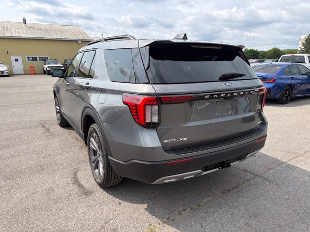 Used 2026 Ford Explorer Active w/ Active Comfort Package AWD/4WD image 5
