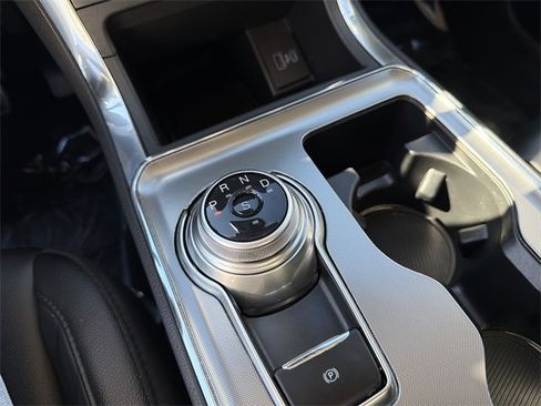 Used 2024 Ford Edge Titanium image 20