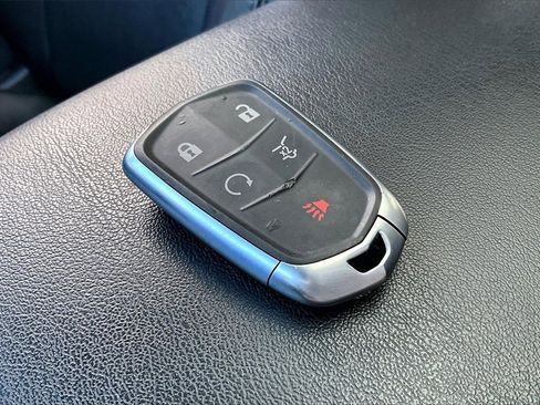 Used 2022 Cadillac XT6 Premium Luxury w/ Technology Package image 10