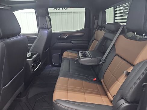 Used 2024 Chevrolet Silverado 1500 High Country w/ Technology Package AWD/4WD image 35
