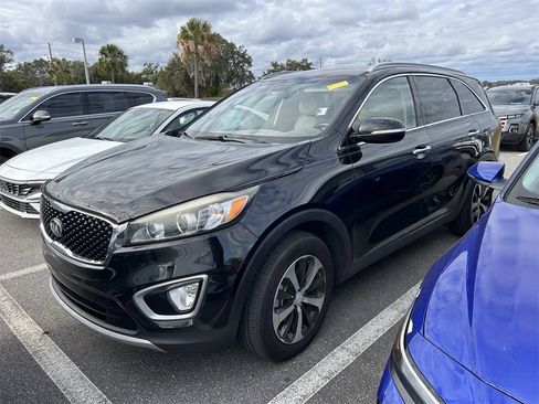 Used 2016 Kia Sorento EX image 9