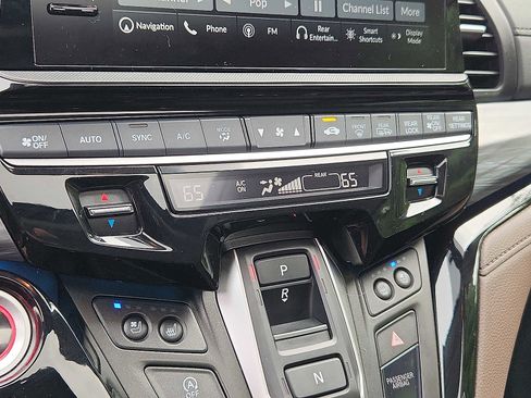 Certified 2025 Honda Odyssey Elite image 15