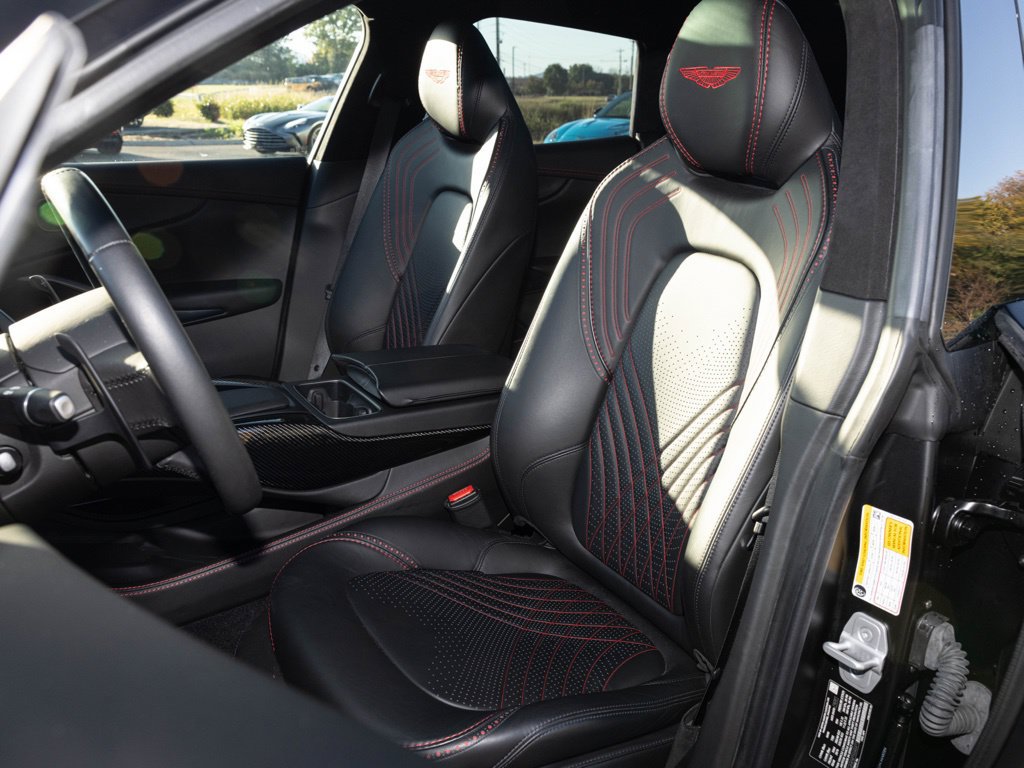 Used 2021 Aston Martin DBX AWD/4WD image 23
