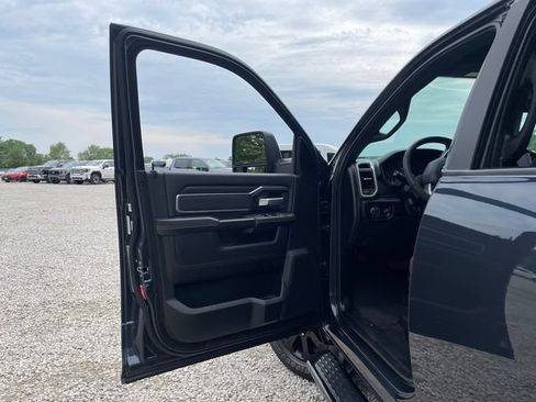 Used 2025 RAM 2500 Big Horn AWD/4WD image 24