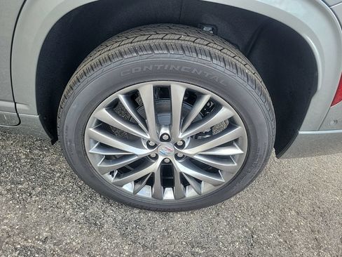 New 2026 Buick Enclave Avenir w/ Super Cruise Package FWD image 8