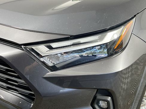 Used 2023 Toyota RAV4 XLE Premium image 12