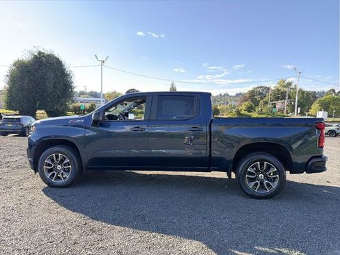 Used 2021 Chevrolet Silverado 1500 RST w/ Z71 Off-Road Package AWD/4WD image 2