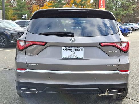 Used 2024 Acura MDX SH-AWD w/ Technology Package image 5