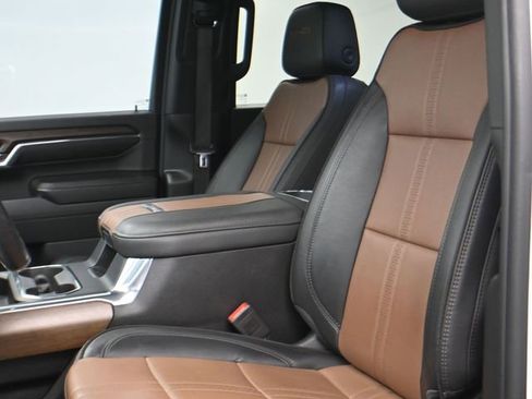 Used 2024 Chevrolet Silverado 2500 High Country w/ High Country Premium Package image 10