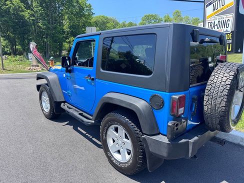 Used 2010 Jeep Wrangler Sport AWD/4WD image 2