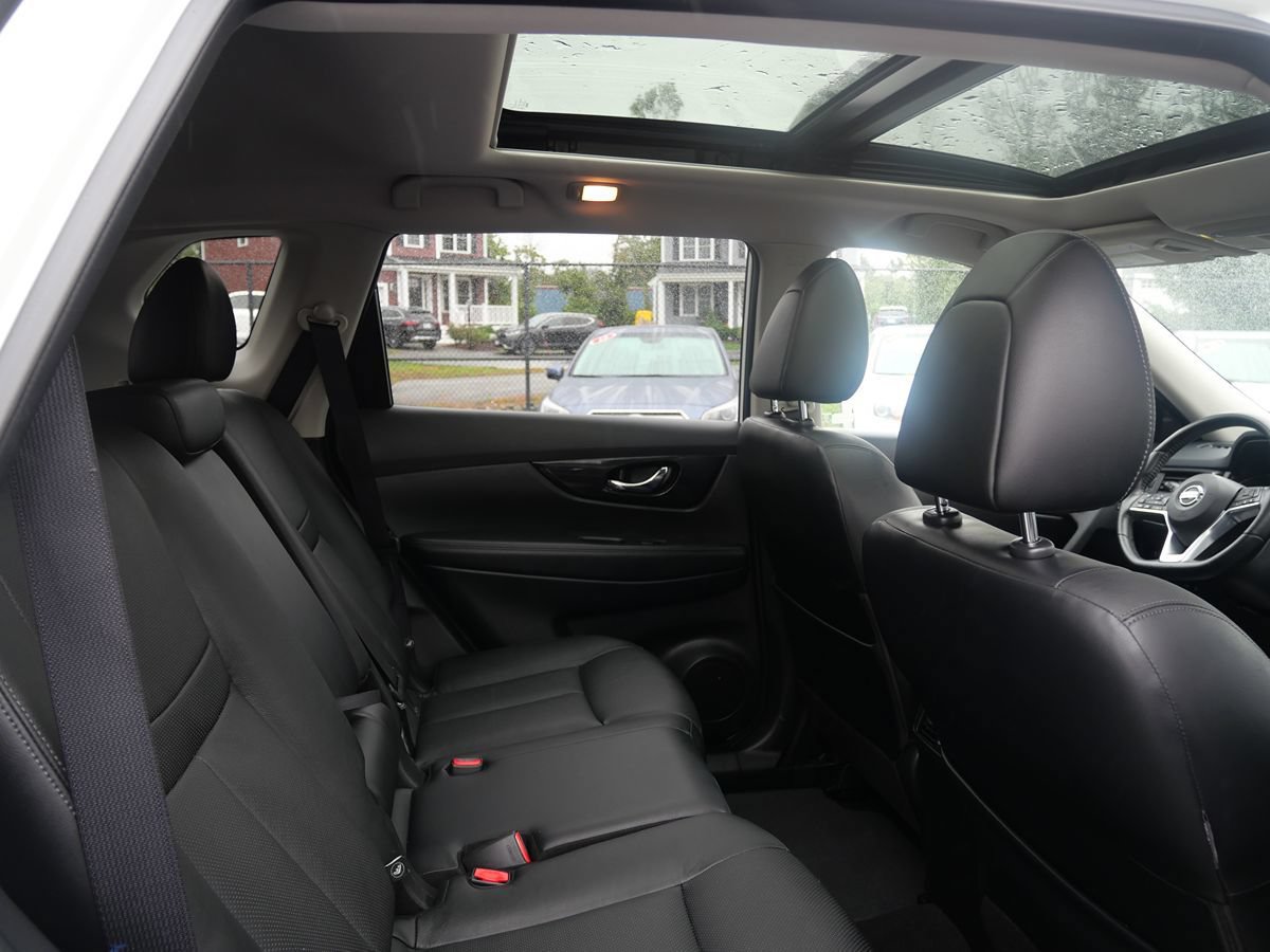Used 2017 Nissan Rogue SL w/ SL Premium Package AWD/4WD image 27