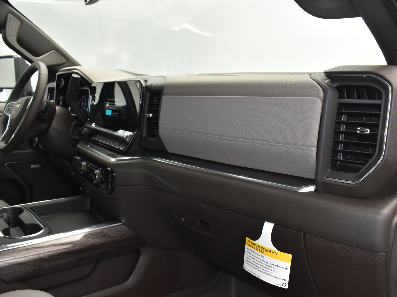 Used 2025 Chevrolet Silverado 2500 LTZ w/ LTZ Convenience Package AWD/4WD image 27