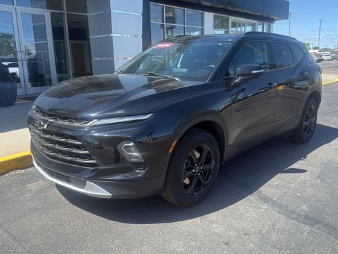 Used 2024 Chevrolet Blazer LT w/ Midnight/Sport Edition FWD image 11