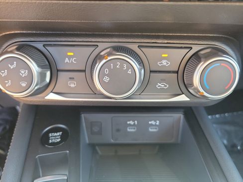 Used 2025 Nissan Kicks SV w/ Charging Package AWD/4WD image 30
