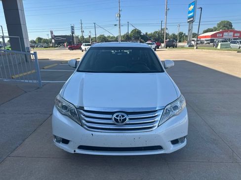 Used 2011 Toyota Avalon Limited FWD image 24