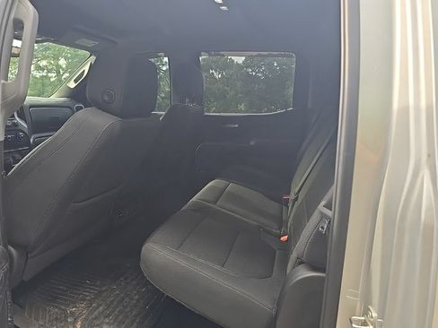 Used 2022 Chevrolet Silverado 1500 LT w/ Z71 Off-Road Package AWD/4WD image 5