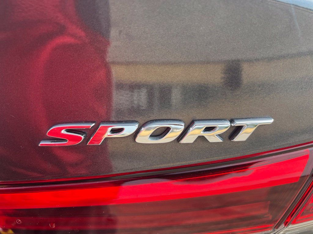 Used 2024 Honda Civic Sport image 13