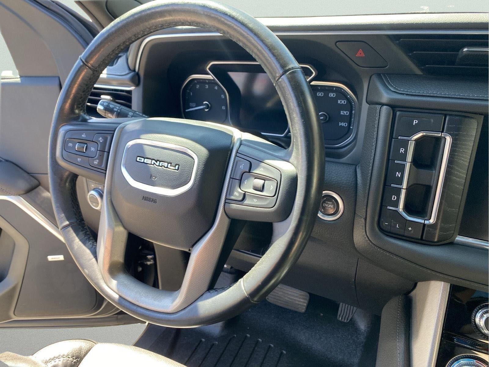Used 2021 GMC Yukon XL Denali w/ Denali Ultimate Package AWD/4WD image 18