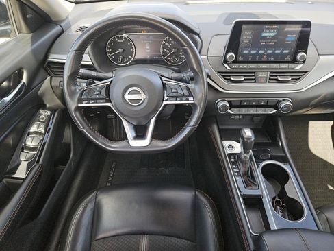 Used 2024 Nissan Altima 2.5 SR FWD image 10
