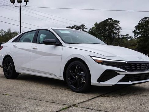 New 2026 Hyundai Elantra SEL Sport Premium w/ Cargo Package FWD image 2